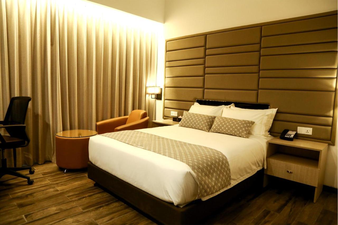 Best Western Sks Chattogram Chittagong Buitenkant foto